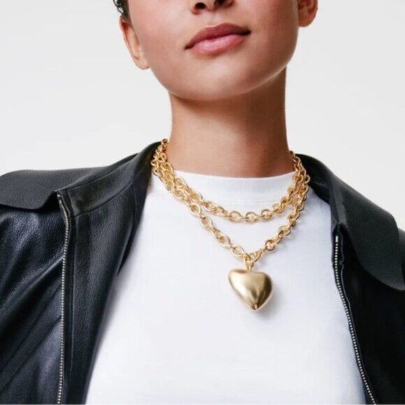 NWOT $155 Roxanne Assoulin The Puffy Heart Necklace in Gold - Picture 6 of 13